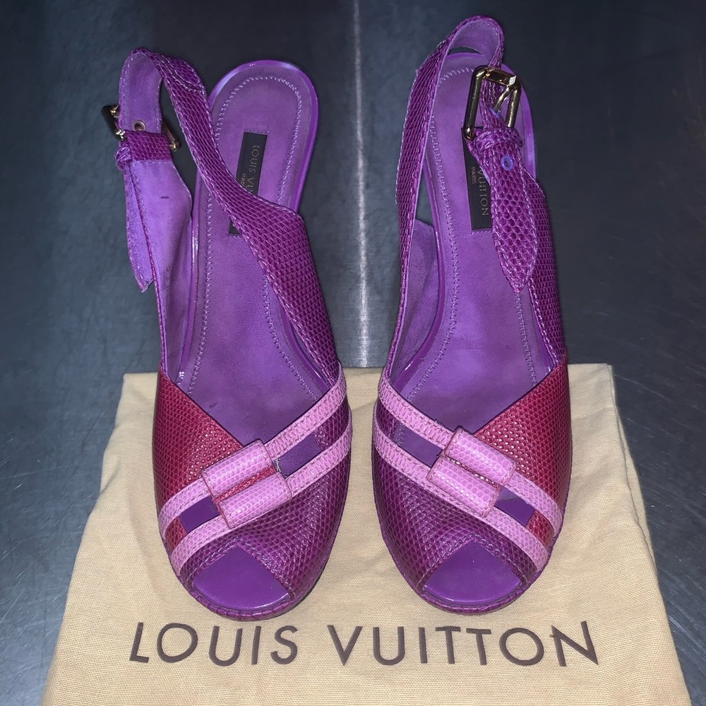Louis Vuitton Karung Slingback Pumps